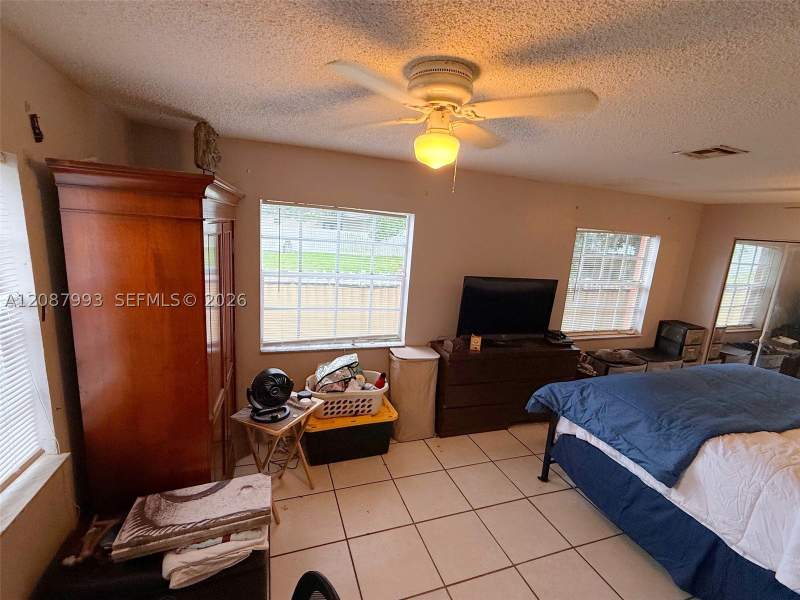 2 bedroom SingleFamilyResidence at 2118 NW 83rd St, West Little River, Miami — photo 5