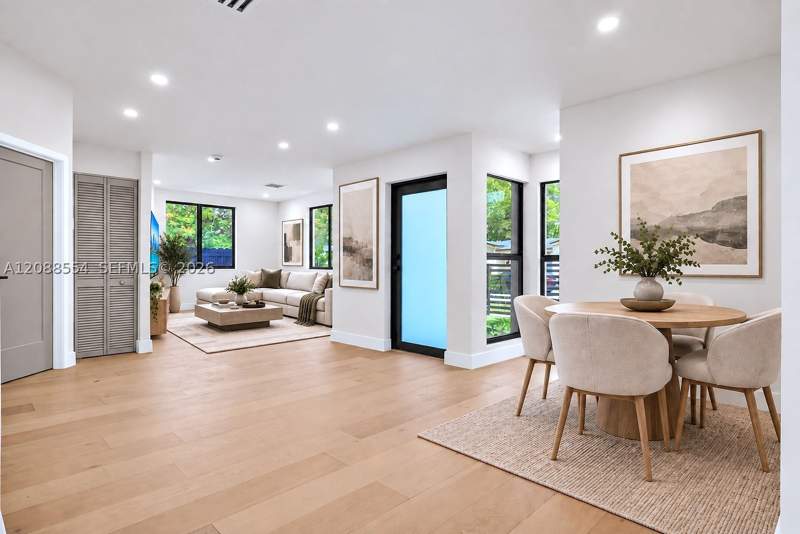 5 bedroom SingleFamilyResidence at 1936 SW 18th St, Porter Manor, Miami — photo 4