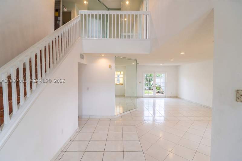 5 bedroom SingleFamilyResidence at 14203 SW 35th St, P.I. Estates, Miami — photo 4