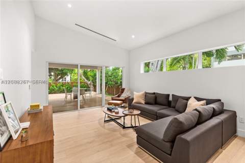 270 SW 29th Rd, Miami FL - photo 15 of 56