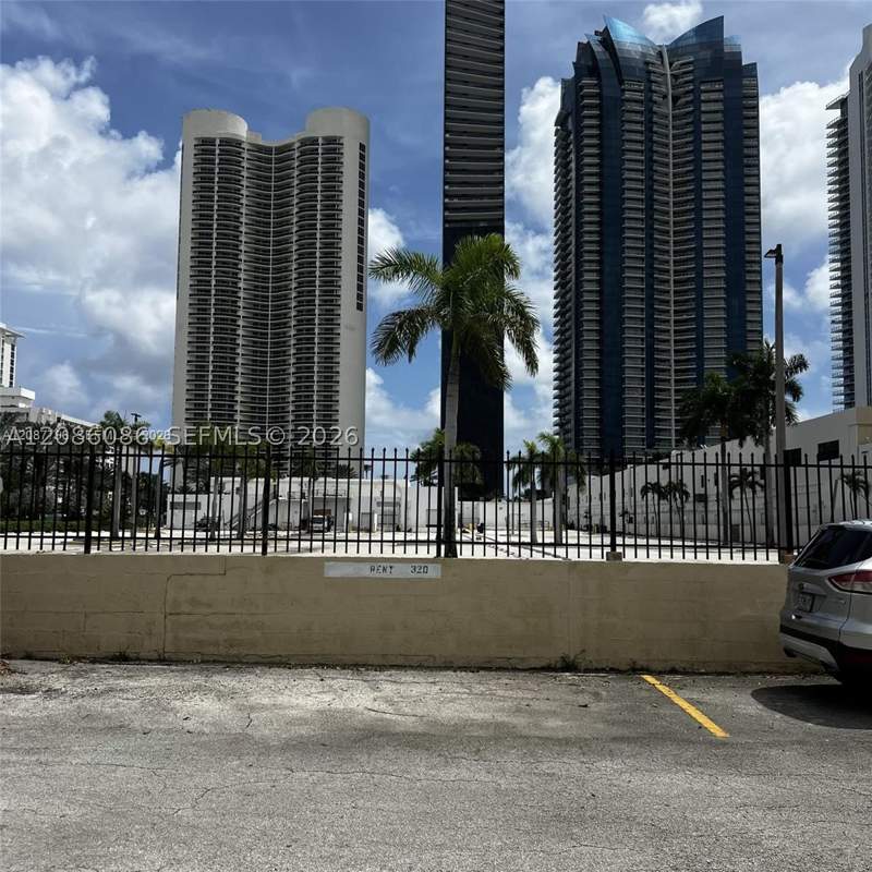 1 bedroom Condominium at 200 172nd St 504, Avila South Condo, Sunny Isles Beach — photo 3