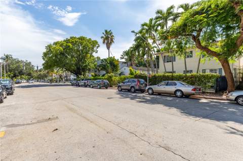 1610 Michigan Ave 5, Miami Beach FL - photo 23 of 25