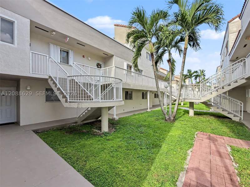 2 bedroom StockCooperative at 14901 SW 80th St 115, The Seasons Villas & Thms, Miami — photo 2