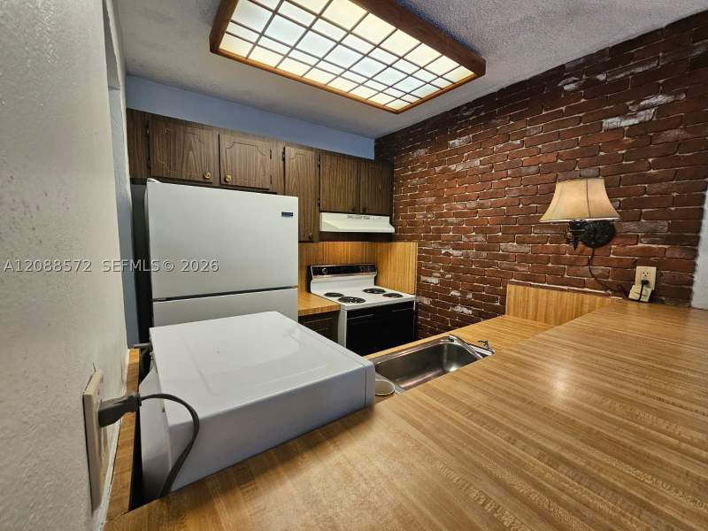 2 bedroom Condominium at 520 NE 38th St 12, Point Bay North Condo, Miami — photo 5