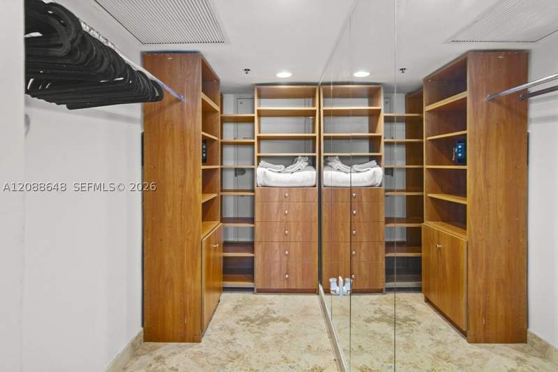 2 bedroom Condominium at 100 Lincoln Rd 748, The Decoplage Condo, Miami Beach — photo 2