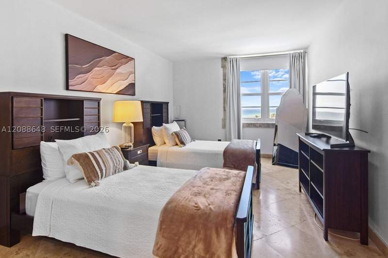 2 bedroom Condominium at 100 Lincoln Rd 748, The Decoplage Condo, Miami Beach — photo 5