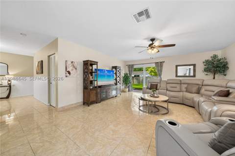 19780 SW 101st Ave, Cutler Bay FL - photo 12 of 38