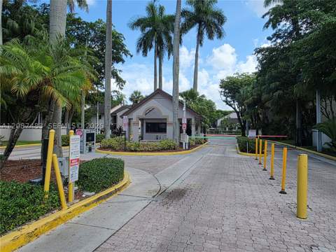 13967 SW 91st Ter 13967, Miami FL - photo 13 of 16