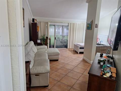 13967 SW 91st Ter 13967, Miami FL - photo 7 of 16