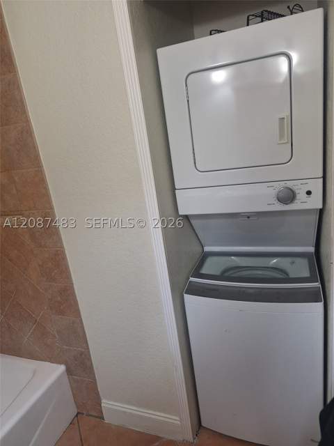 13967 SW 91st Ter 13967, Miami FL - photo 8 of 16