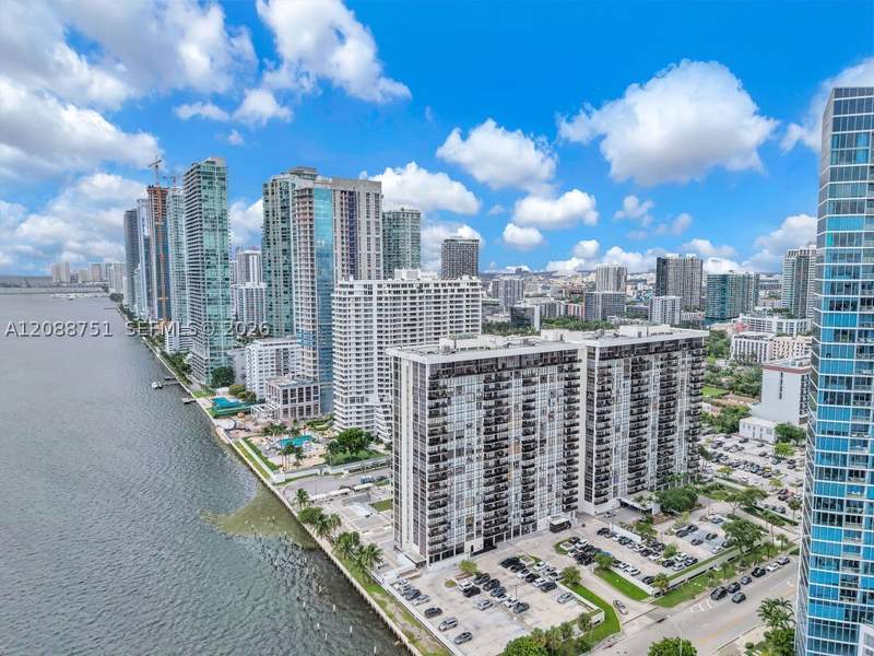 1 bedroom Condominium at 600 NE 36th St 508, Charter Club Condo, Miami — photo 5