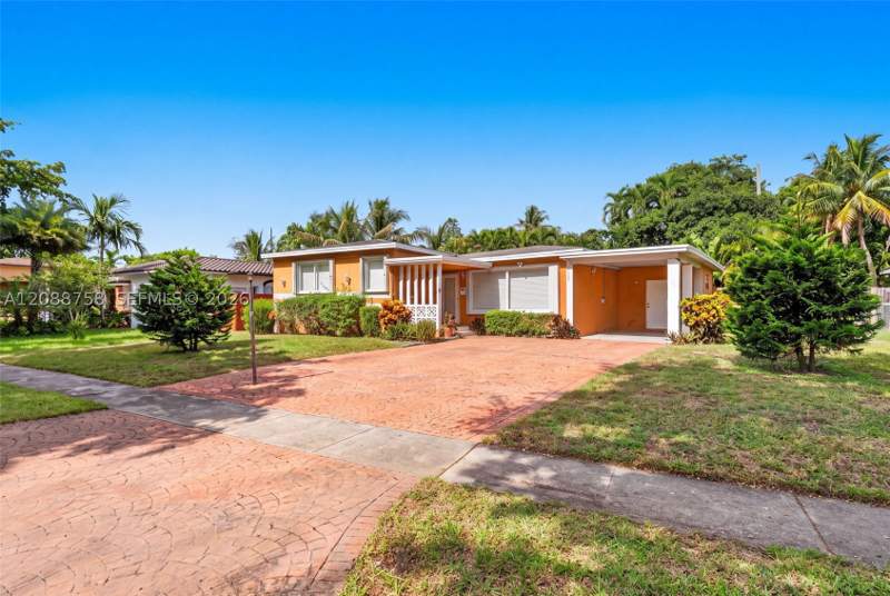 3 bedroom SingleFamilyResidence at 12140 NE Miami Ct, Breezeswept Estates, North Miami — photo 3
