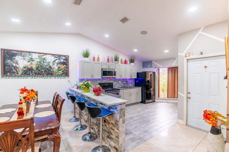 3 bedroom Townhouse at 1111 San Remo Cir, San Remo, Homestead — photo 3
