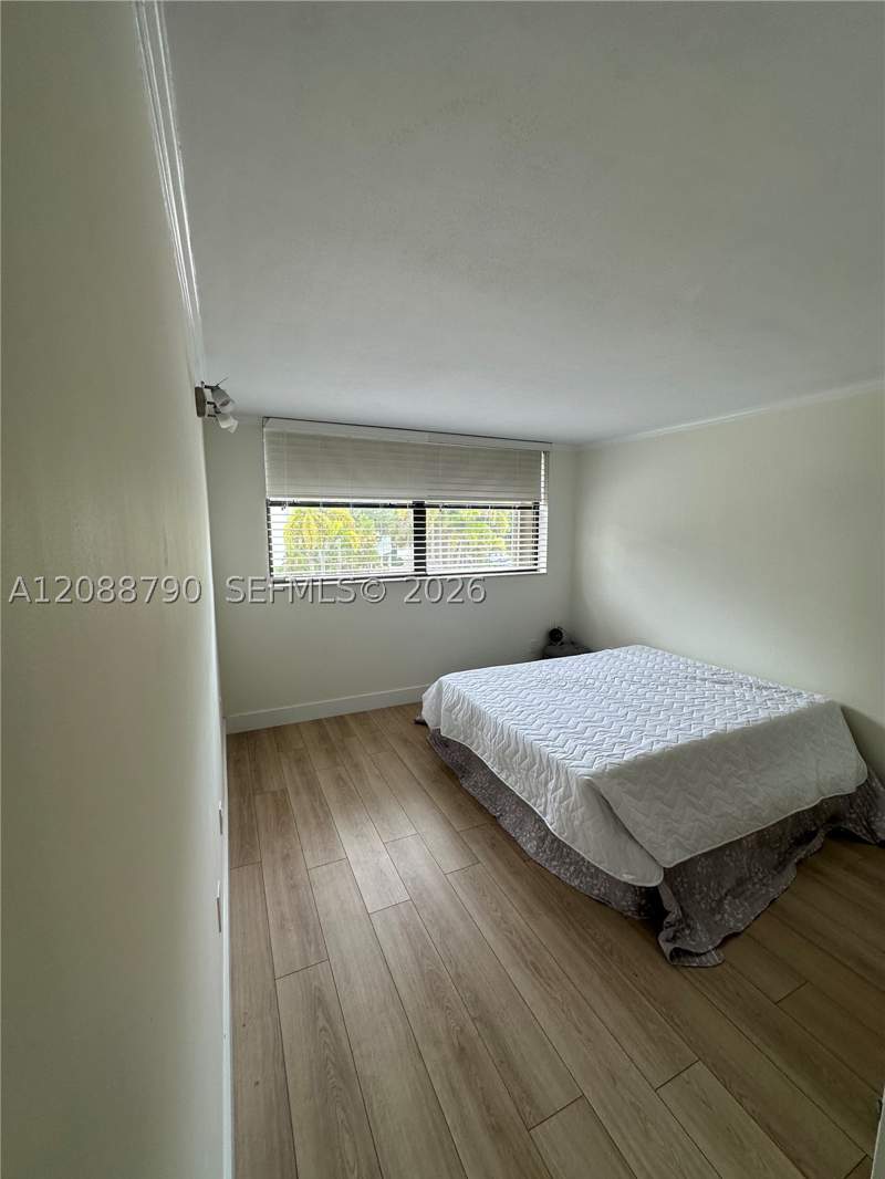 2 bedroom Condominium at 55 Ocean Lane Dr 2028, Ocean Village Condo, Key Biscayne — photo 4
