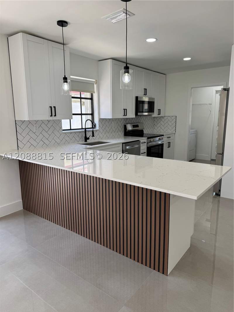 3 bedroom SingleFamilyResidence at 748 NW 133rd Ave, Leomar Homes, Miami — photo 2