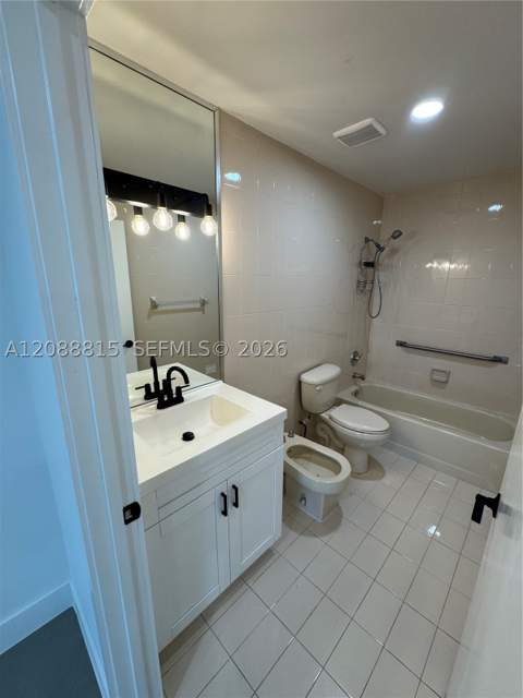 748 NW 133rd Ave, Miami FL - photo 7 of 16