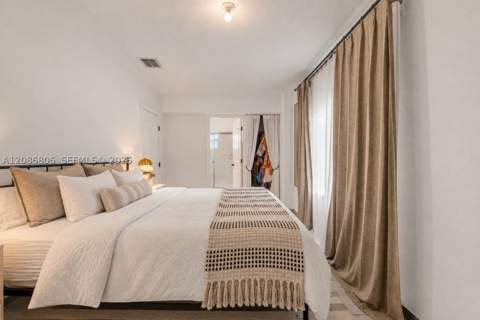 2395 NE 184th Ter, North Miami Beach FL - photo 23 of 44