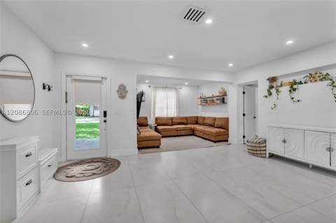 2395 NE 184th Ter, North Miami Beach FL - photo 7 of 44