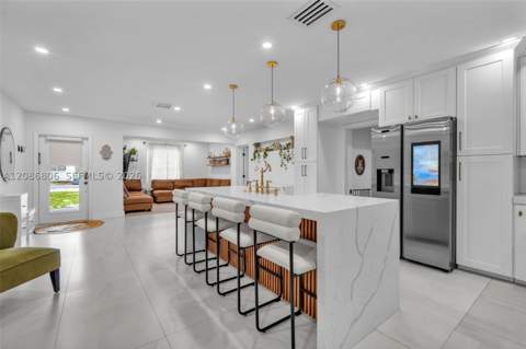 2395 NE 184th Ter, North Miami Beach FL - photo 8 of 44