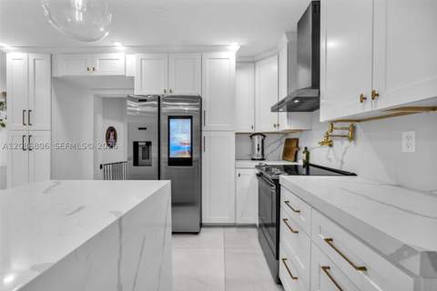 2395 NE 184th Ter, North Miami Beach FL - photo 9 of 44