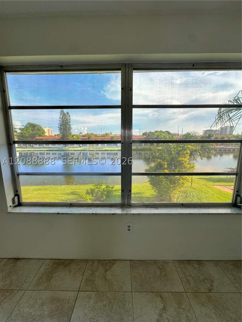 2 bedroom Condominium at 2940 NE 203rd St 213 C, Bisc Lake Gardens Condo N, Aventura — photo 4