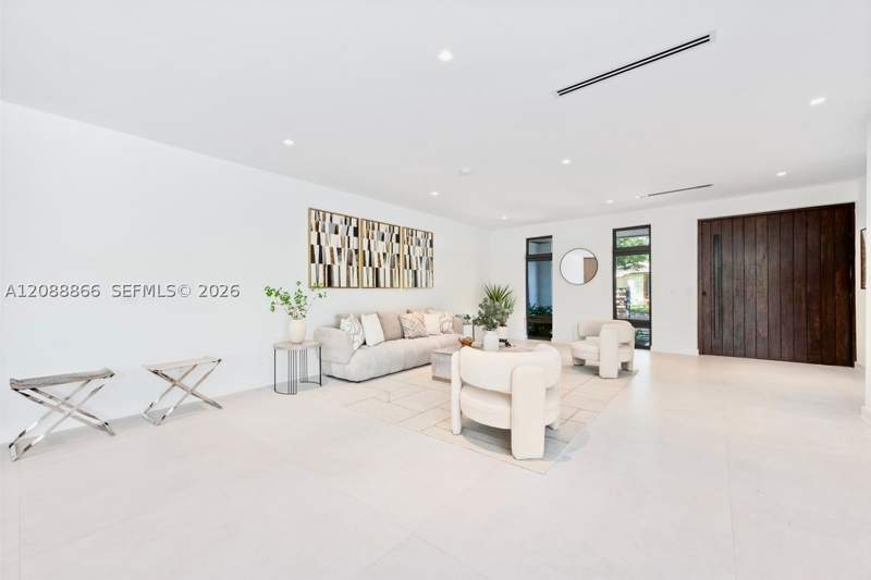 4 bedroom SingleFamilyResidence at 300 NE 48th St, Brentwood, Miami — photo 5
