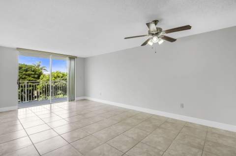 1805 E Sans Souci Boulevard 434, North Miami FL - photo 16 of 39