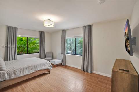 1064 NE 97th St, Miami Shores FL - photo 14 of 34