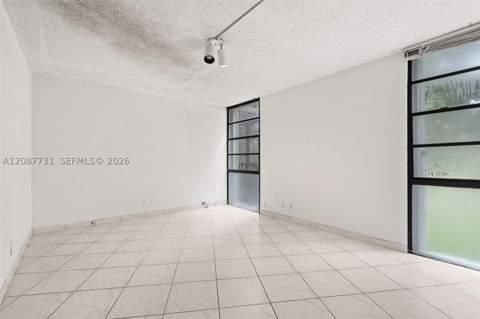 3301 N Country Club Dr 208, Aventura FL - photo 23 of 42