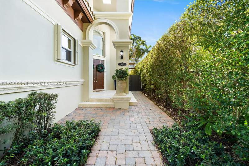 5 bedroom SingleFamilyResidence at 1490 Cleveland Rd, Biscayne Point, Miami Beach — photo 2