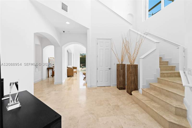 5 bedroom SingleFamilyResidence at 1490 Cleveland Rd, Biscayne Point, Miami Beach — photo 5