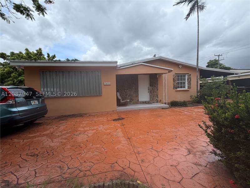 4 bedroom SingleFamilyResidence at 3495 W 13th Ave, Castle Estates, Hialeah — photo 5
