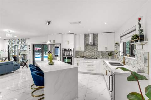 10010 SW 85th Ter, Miami FL - photo 11 of 47