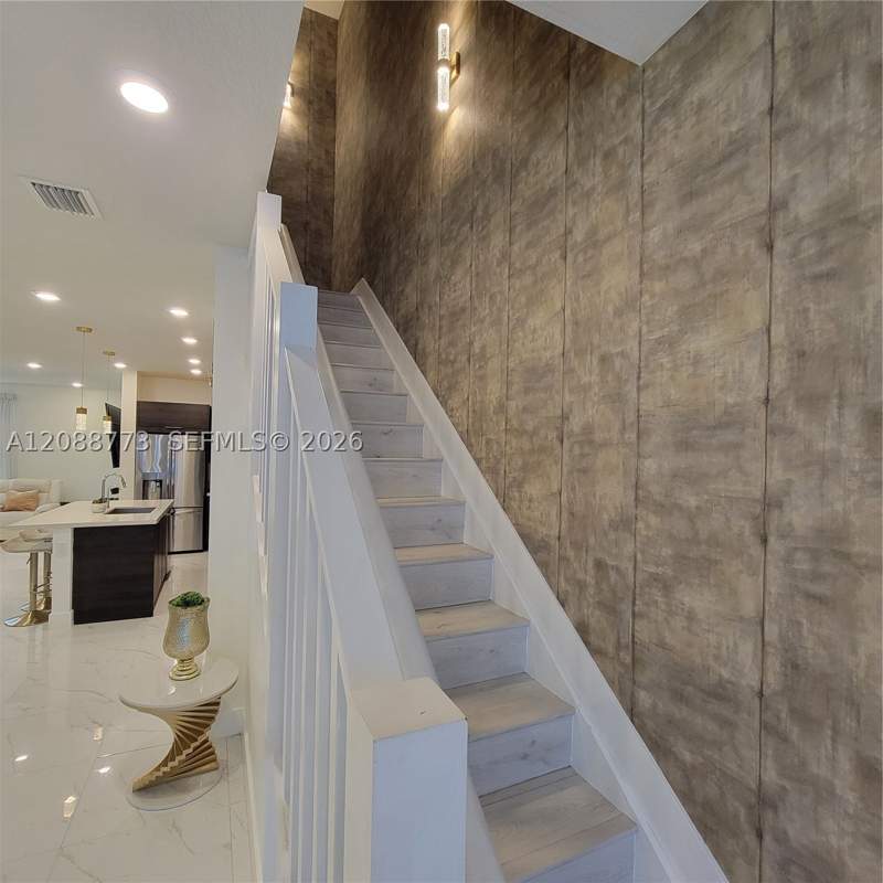 4 bedroom Townhouse at 10440 NW 67th St 10440, Landmark At Doral Central, Doral — photo 4