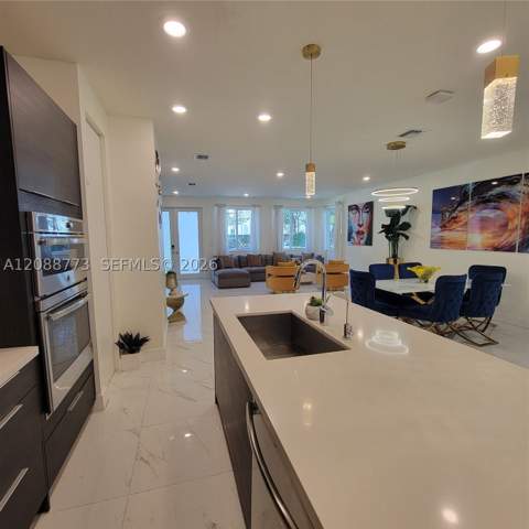10440 NW 67th St 10440, Doral FL - photo 9 of 54
