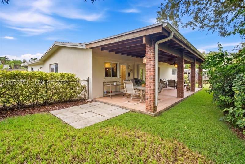 4 bedroom SingleFamilyResidence at 9125 SW 65th St, Catalina Heights, Miami — photo 4