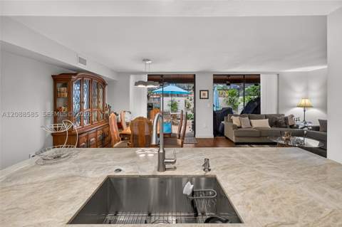 10656 SW 76th Ter, Miami FL - photo 8 of 54