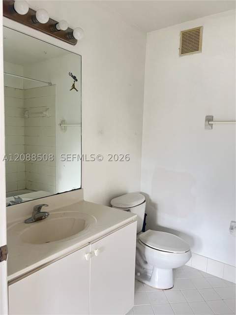 3390 NE 9th St 201, Homestead FL - photo 9 of 12