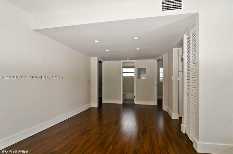 2 bedroom Condominium at 1617 Jefferson Ave 404, Jefferson Gardens Condo, Miami Beach — photo 5