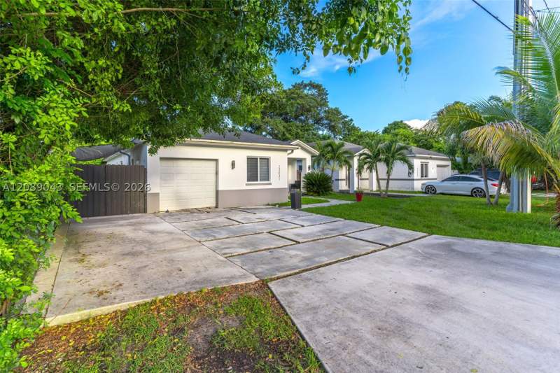 4 bedroom SingleFamilyResidence at 23031 SW 124th Ave, Silver Palm Park, Miami — photo 4