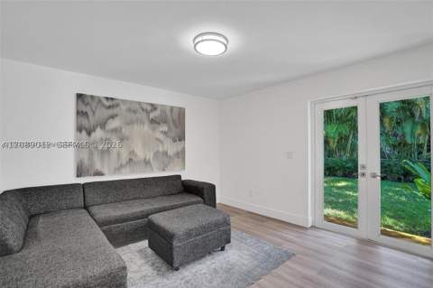 630 NE 52nd Ter, Miami FL - photo 12 of 24