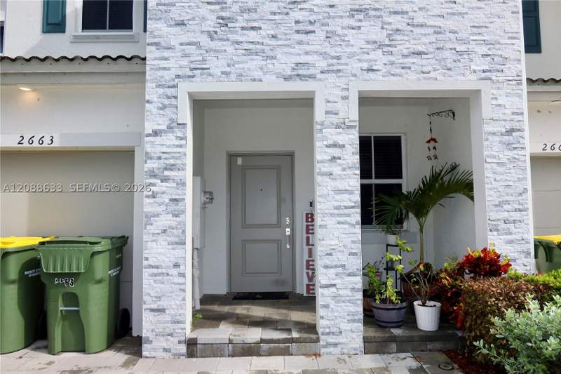 4 bedroom Townhouse at 2663 SE 10th St, Keys Gate Residential, Homestead — photo 2