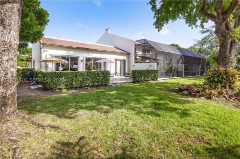 4501 NW 102nd Ct, Doral FL - photo 7 of 32