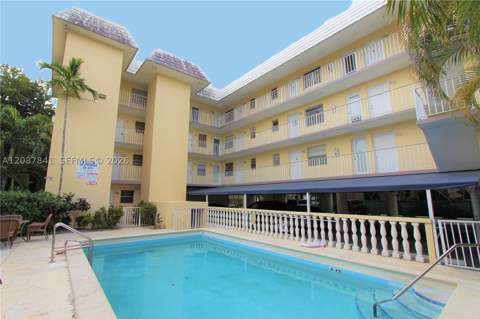 427 Santander Ave 202, Coral Gables FL - photo 14 of 17