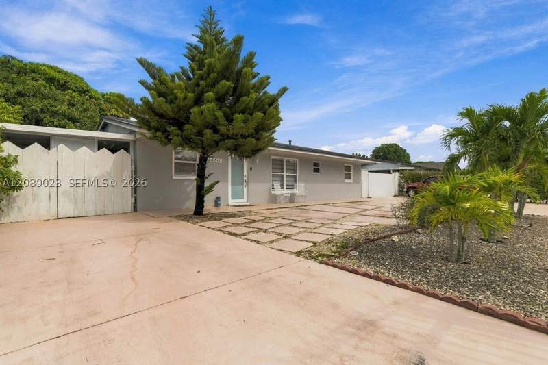 3 bedroom SingleFamilyResidence at 20505 NW 45th Ave, Carol City Gardens 2nd Ad, Miami Gardens — photo 3