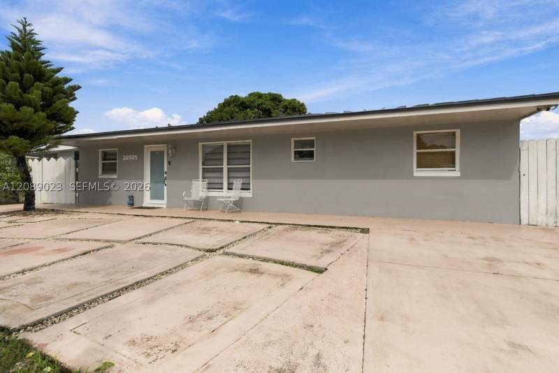 3 bedroom SingleFamilyResidence at 20505 NW 45th Ave, Carol City Gardens 2nd Ad, Miami Gardens — photo 5