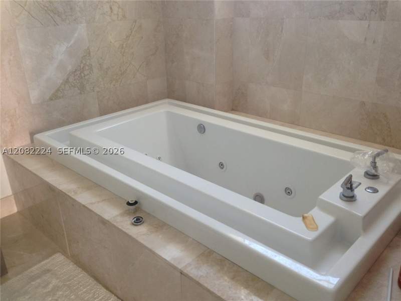 1 bedroom Condominium at 218 SE 14th St 2108, The Emerald At Brickell C, Miami — photo 3