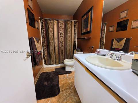12264 SW 201st Ter, Miami FL - photo 13 of 32