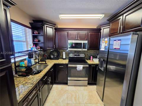 12264 SW 201st Ter, Miami FL - photo 6 of 32