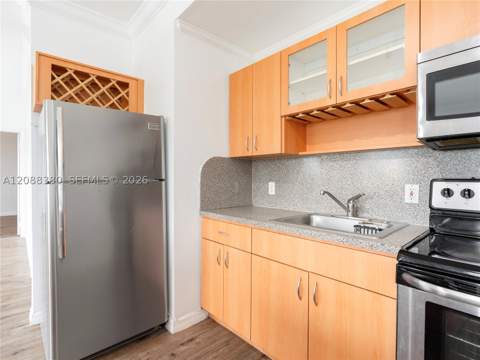 737 Jefferson Ave 305, Miami Beach FL - photo 6 of 14